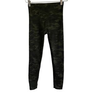 Spanx Cropped Seamless Camo Leggings, Size M